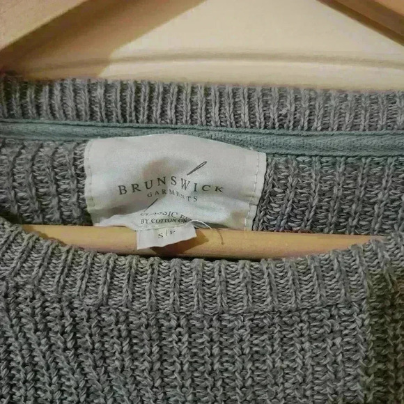 Brunswick long sleeve knit pull over size small - Picture 3 of 5